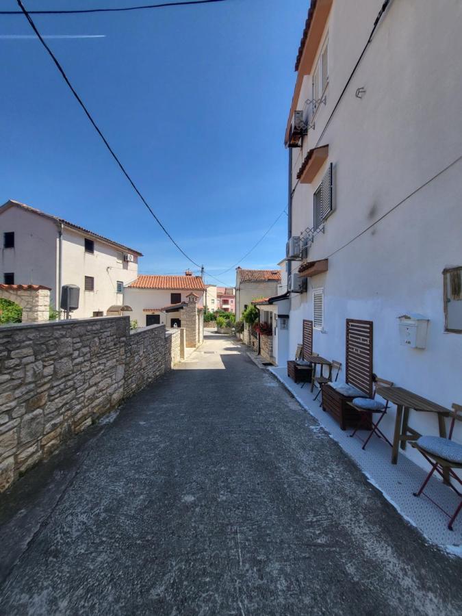 Studio Prommontore Premantura Exterior photo